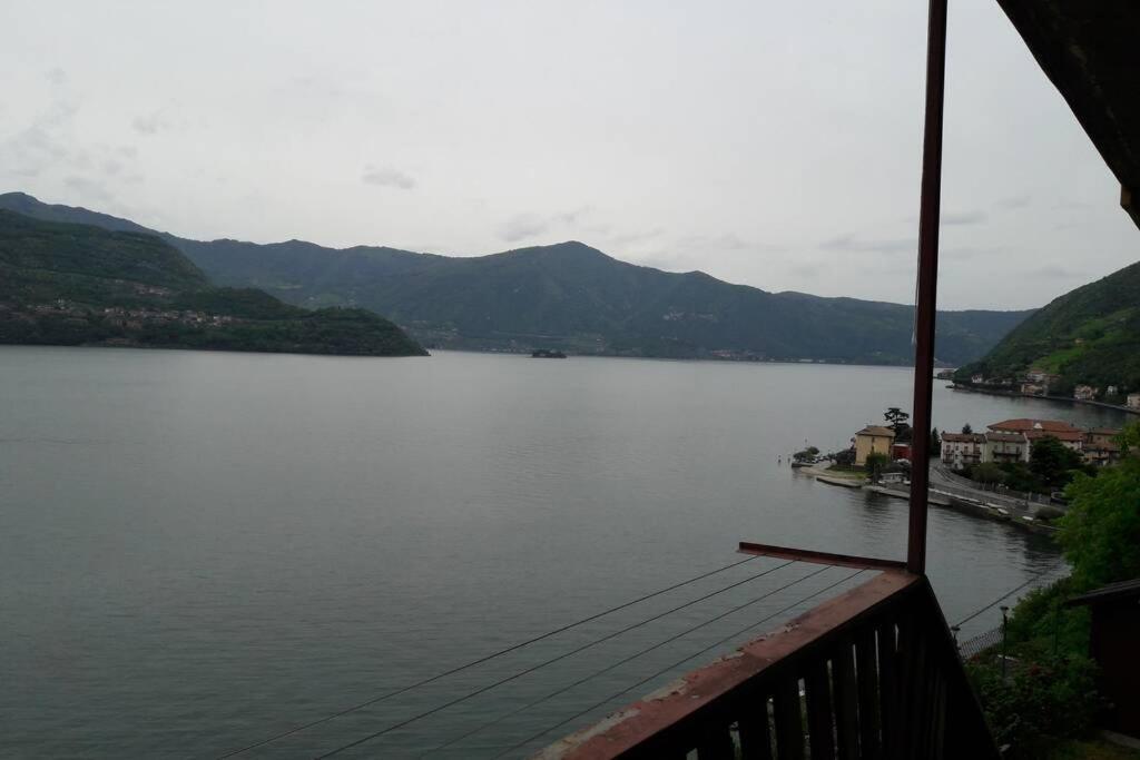 Appartamento Sul Lago D'Iseo Tavernola Bergamasca Exteriör bild