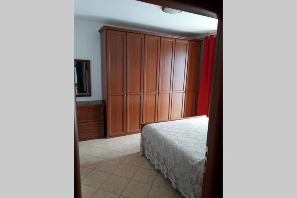 Appartamento Sul Lago D'Iseo Tavernola Bergamasca Exteriör bild