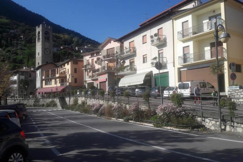 Appartamento Sul Lago D'Iseo Tavernola Bergamasca Exteriör bild